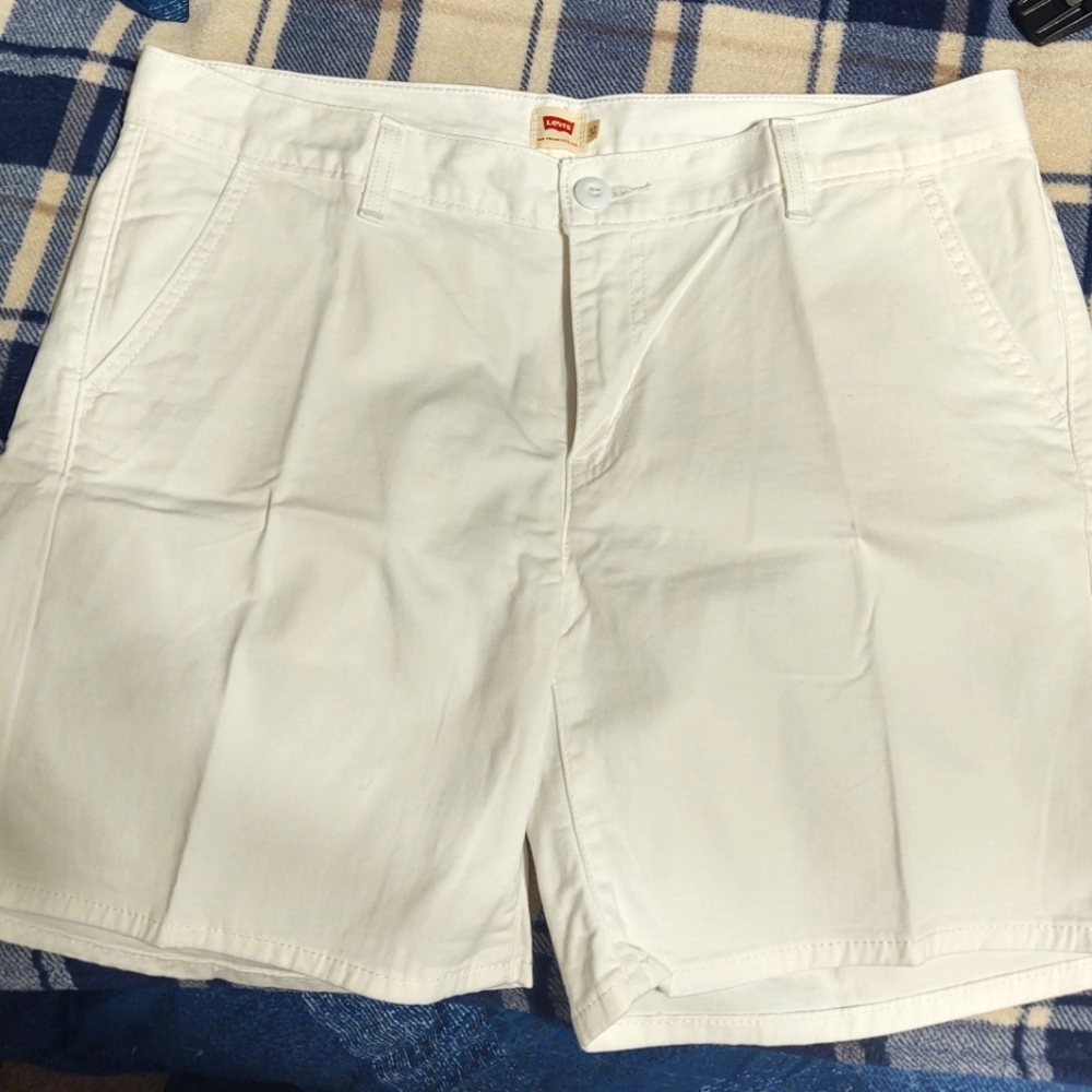 Women's Levi shorts